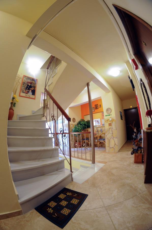 Nefeli Rooms ペフキ エクステリア 写真