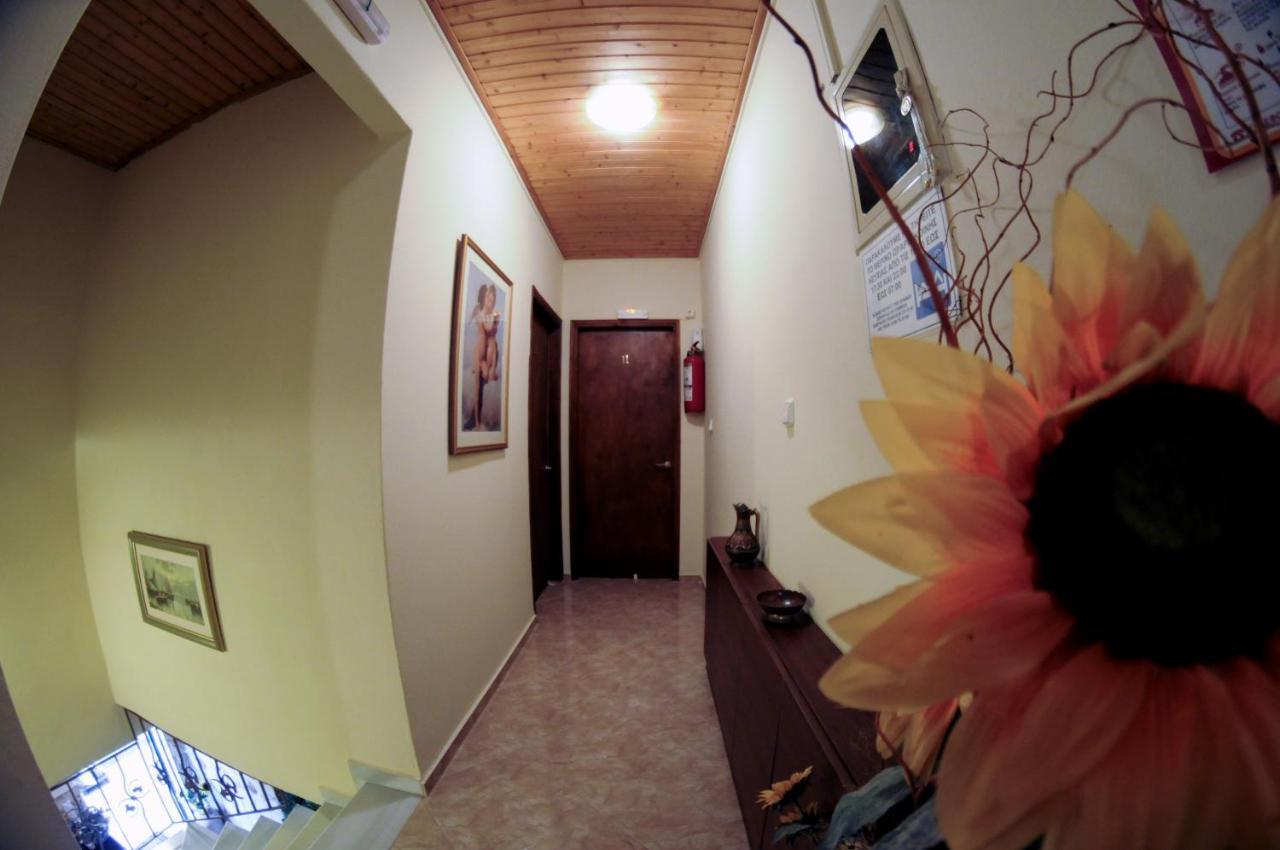 Nefeli Rooms ペフキ エクステリア 写真