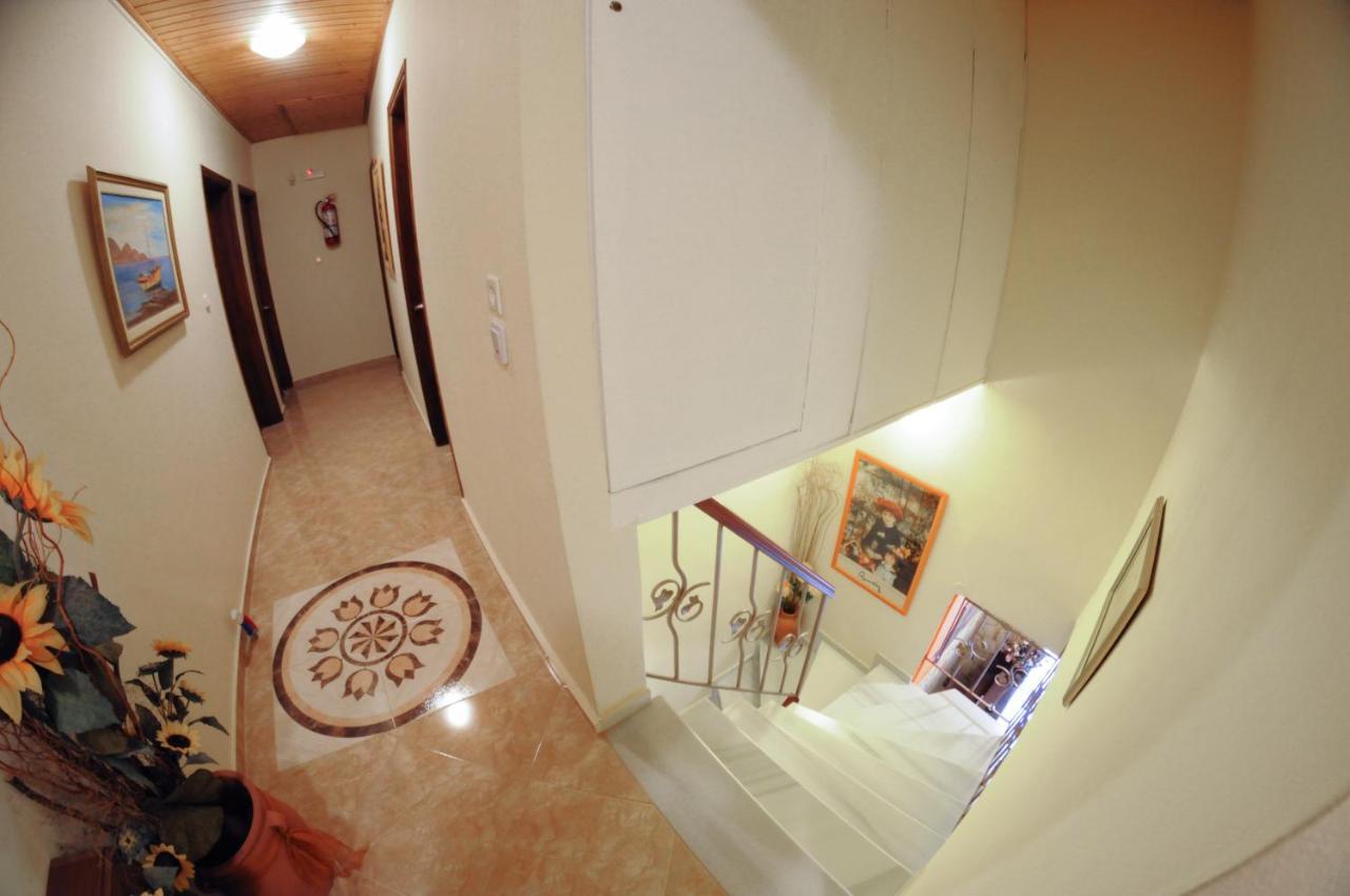 Nefeli Rooms ペフキ エクステリア 写真